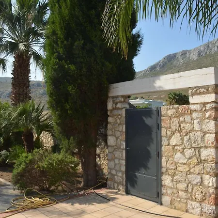 Villa Manglis House 1947